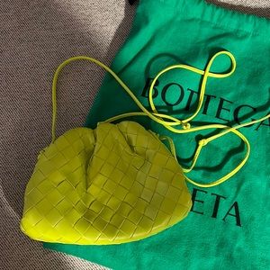 Bottega Veneta mini pouch in acid kiwi